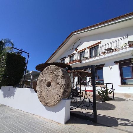 Hostal Espai Mediterrani Puebla de Vallbona Exteriér fotografie