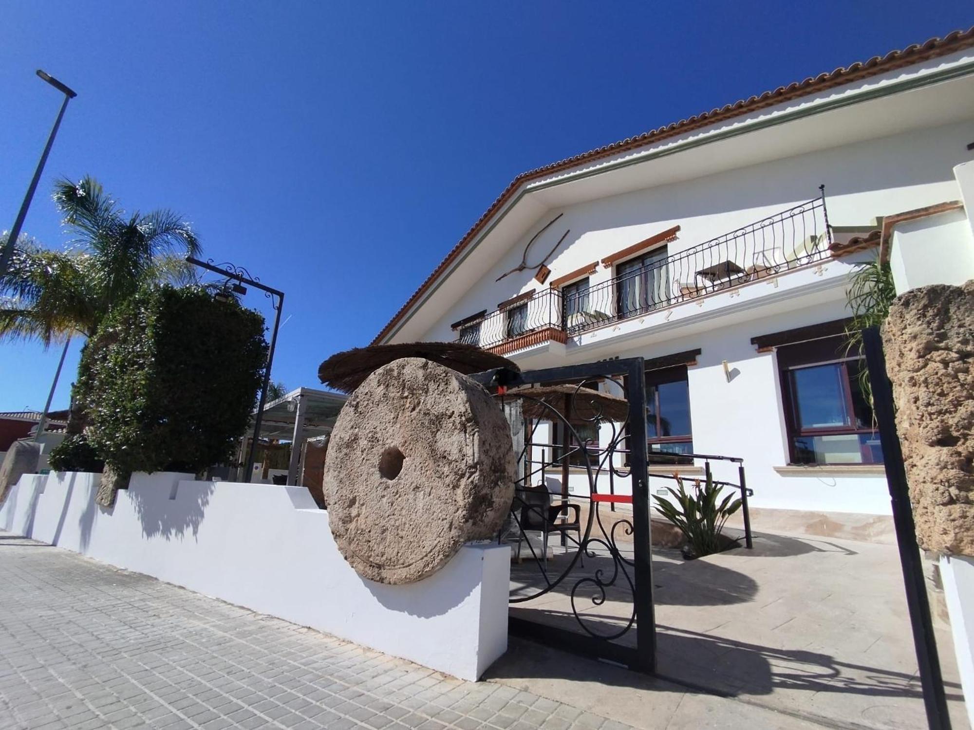 Hostal Espai Mediterrani Puebla de Vallbona Exteriér fotografie