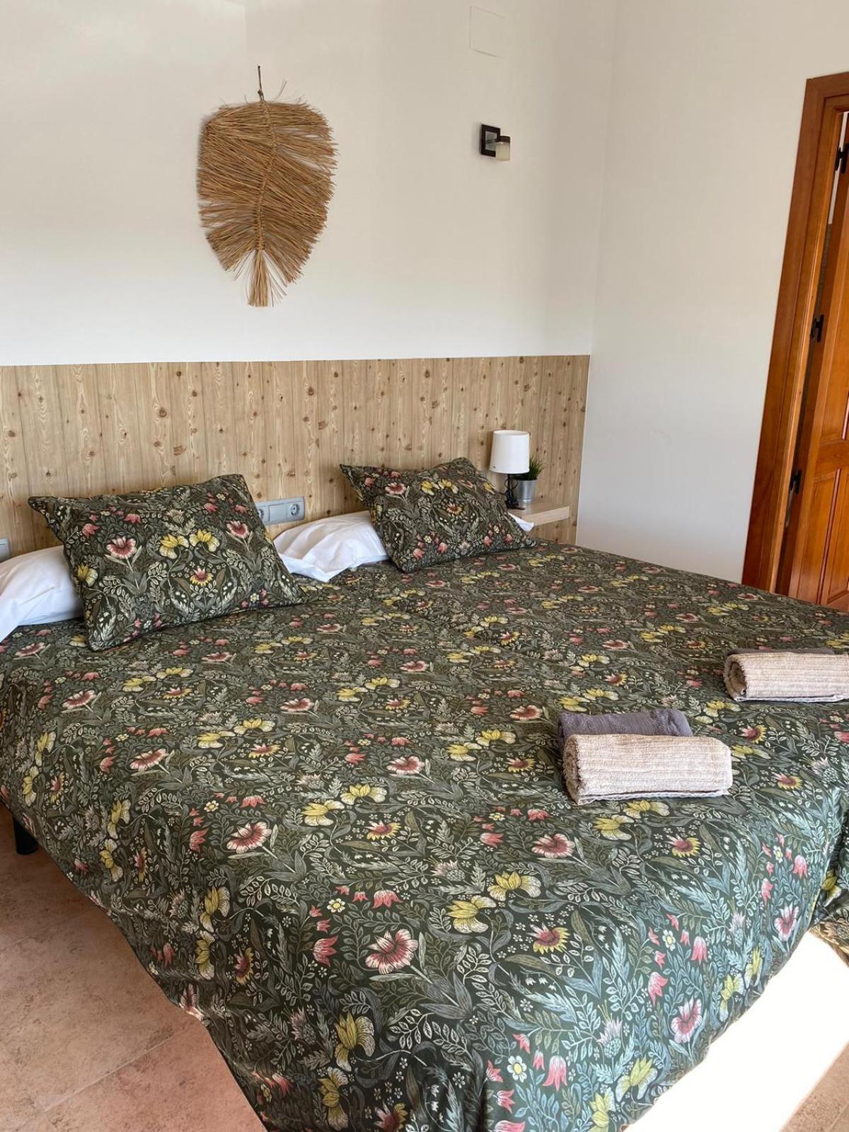 Hostal Espai Mediterrani Puebla de Vallbona Exteriér fotografie