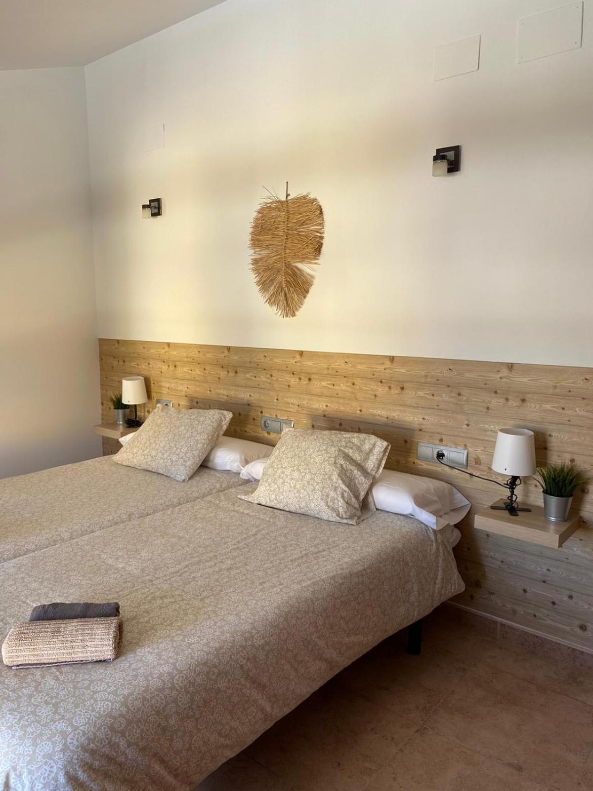Hostal Espai Mediterrani Puebla de Vallbona Exteriér fotografie