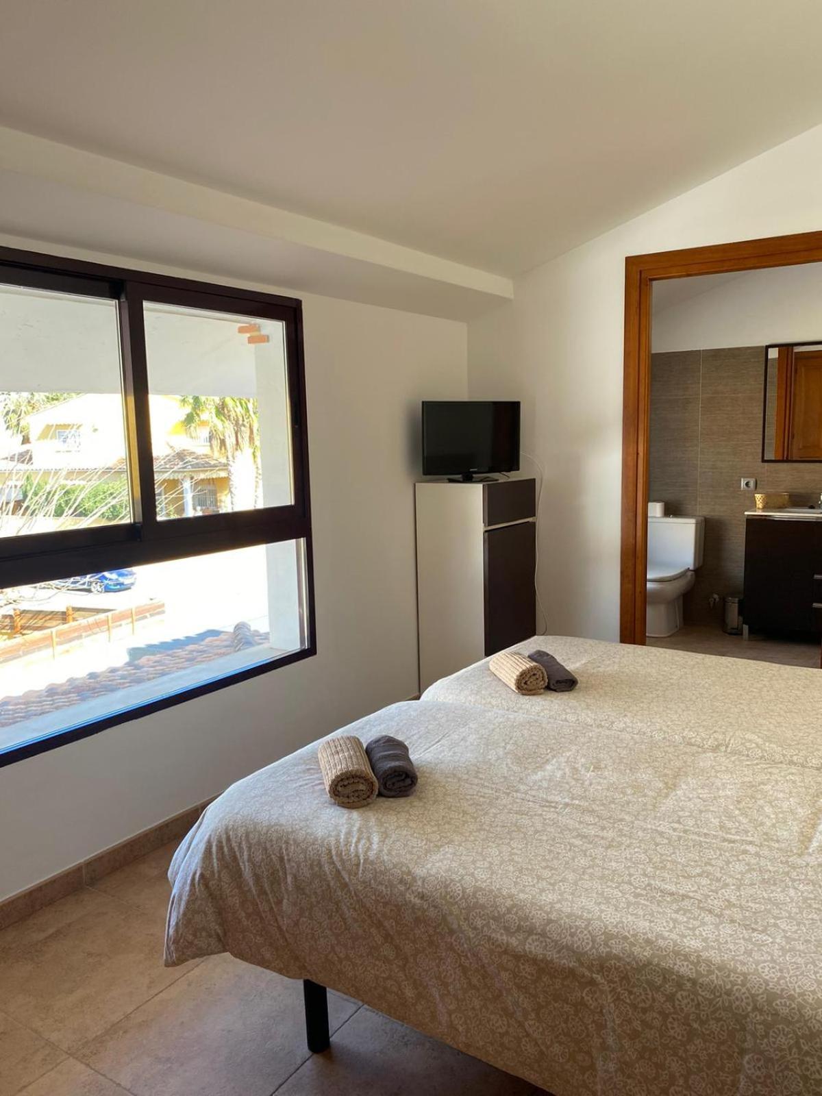 Hostal Espai Mediterrani Puebla de Vallbona Exteriér fotografie